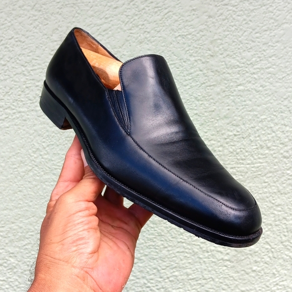 BALLY MEN'S VINTAGE BLACK SOFT LEATHER LUXURY LOAFER (BLACK)